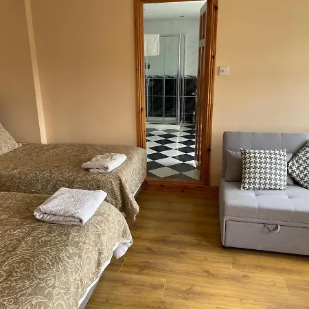 Seaview Family In A Guest house Castletownbere